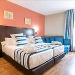 Habitacion Con Dos Camas En Hotel Ronda Lesseps