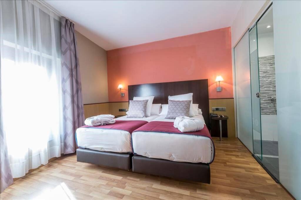 Habitacion Con Dos Camas En Hotel Ronda Lesseps